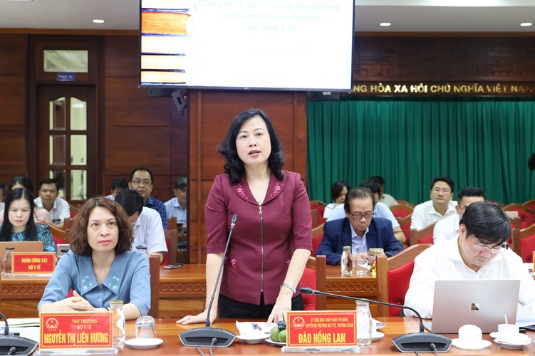 Quyền Bộ trưởng Bộ Y tế Đào Hồng Lan làm việc với tỉnh Đắk Lắk